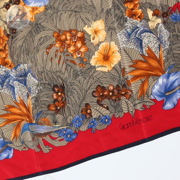 Versace Scarf Shawl Red Silk Bold Abstract Floral Print Large 35in Vintage 1990s - Picture 14 of 14